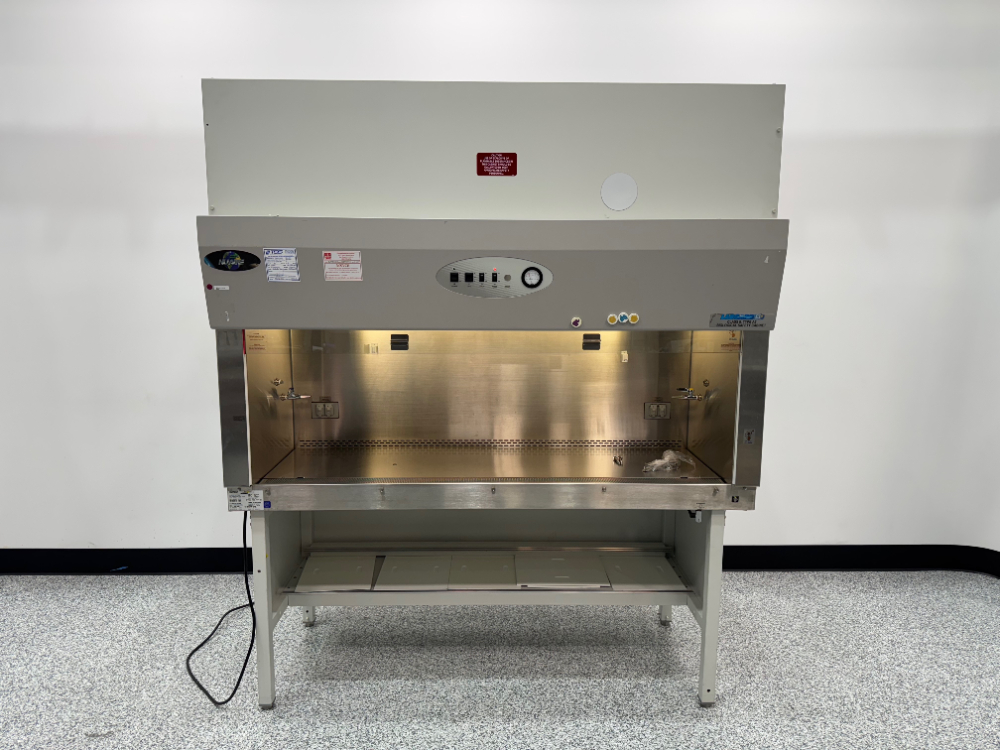 Image of Nuaire LabGard ES 6' BioSafety Cabinet